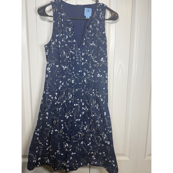 CeCe by Cynthia Steffe Dress Women's 6 Navy Blue Floral Sleeveless V-Neck Fit & - Picture 1 of 6